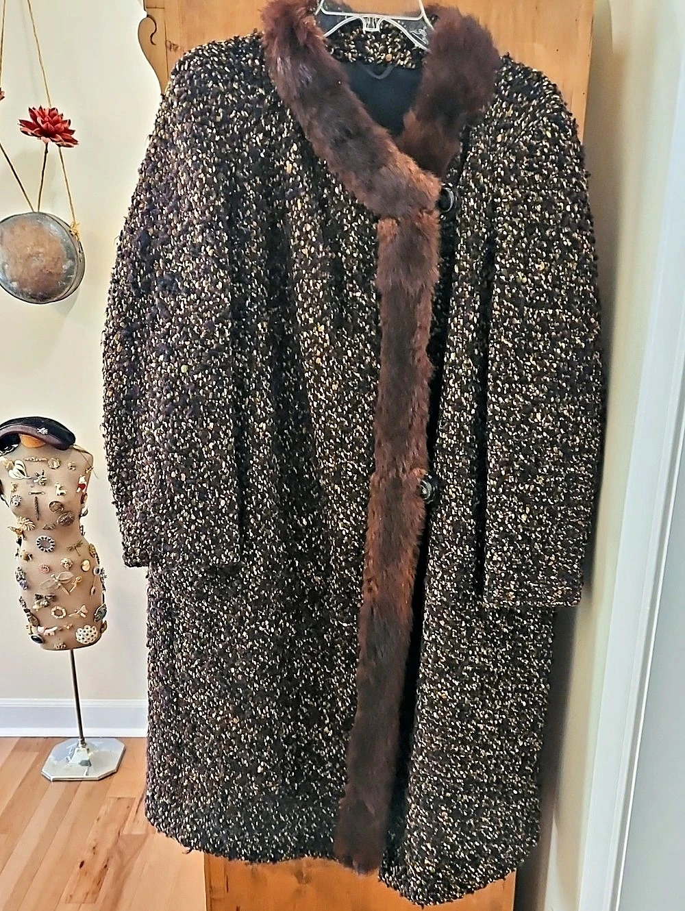 La Griffe de France Textured Fur Trim Coat in Brown & Black
